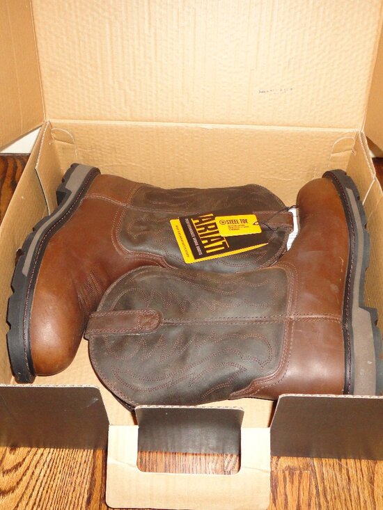 ARIAT Groundbreaker Pull On Men\'s Brown Leather Steel Toe Boots NIB! Size 9